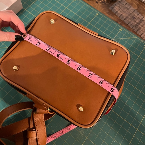 Valentina Convertible Sling Leather Backpack - Picture 9 of 12